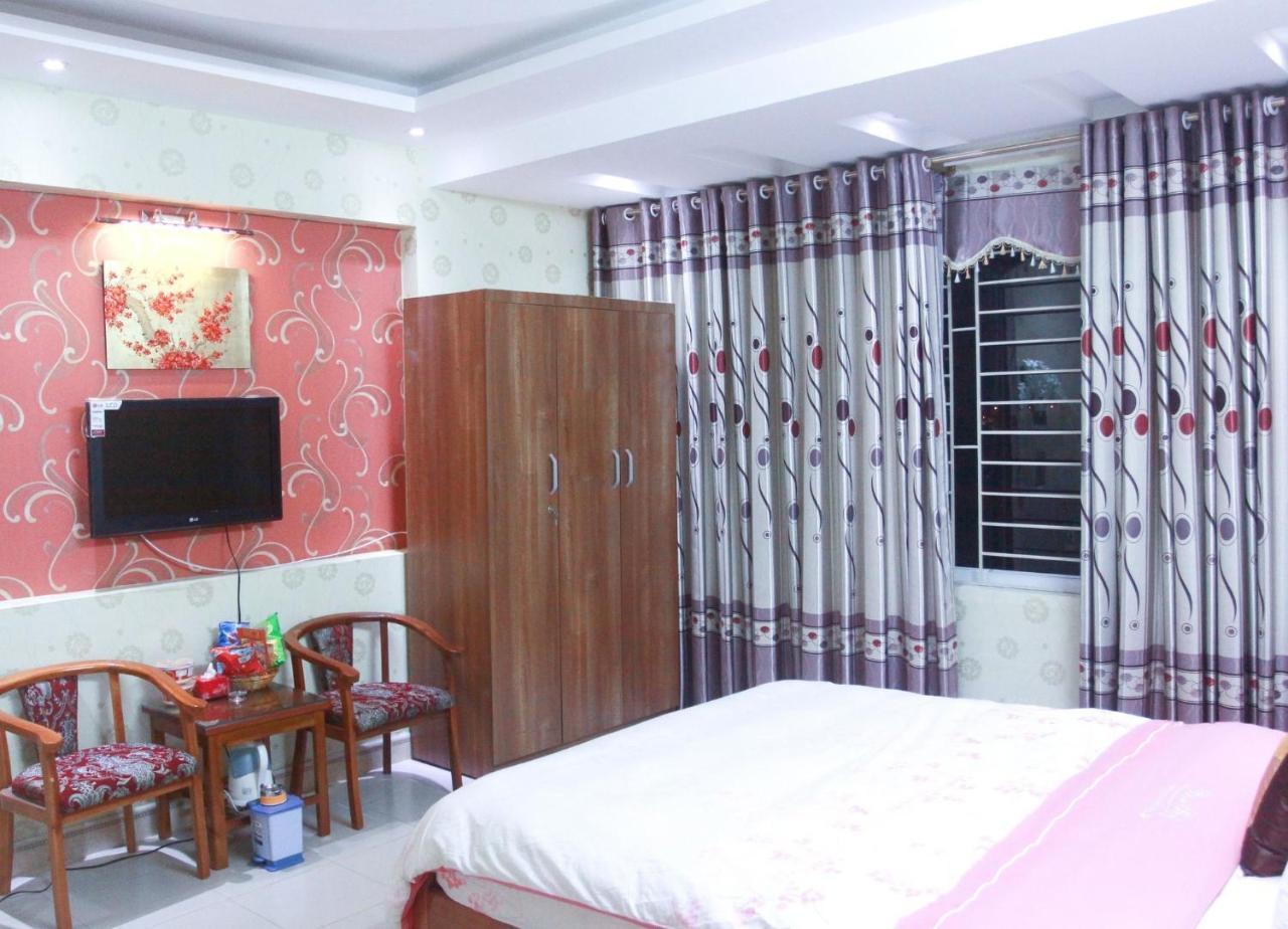 Love hotel Hoanglong 2*