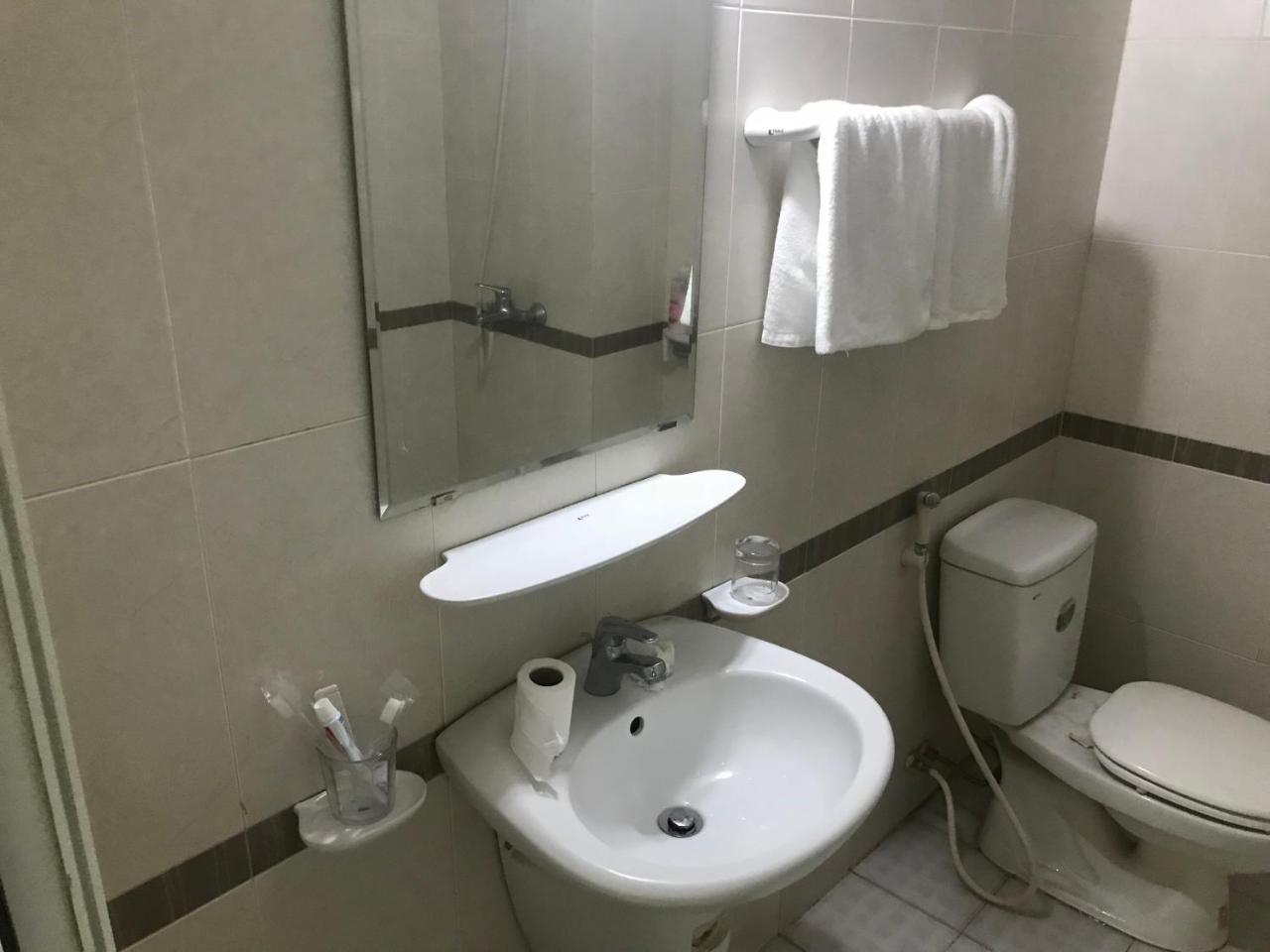 Love hotel Hoanglong Hanoi